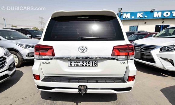Acheter Import Voiture Toyota Land Cruiser Blanc à Import - Dubai, Îles Agalega Acheter Import Voiture Toyota Land Cruiser Blanc à Import - Dubai, Îles Agalega