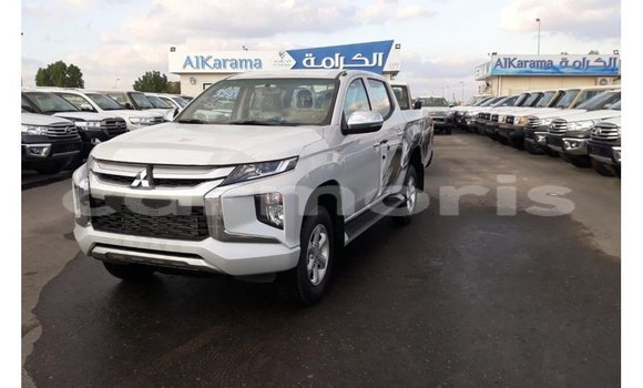 Acheter Import Voiture Mitsubishi L200 Blanc à Import - Dubai, Îles Agalega Acheter Import Voiture Mitsubishi L200 Blanc à Import - Dubai, Îles Agalega