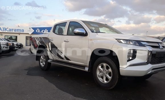 Acheter Import Voiture Mitsubishi L200 Blanc à Import - Dubai, Îles Agalega Acheter Import Voiture Mitsubishi L200 Blanc à Import - Dubai, Îles Agalega