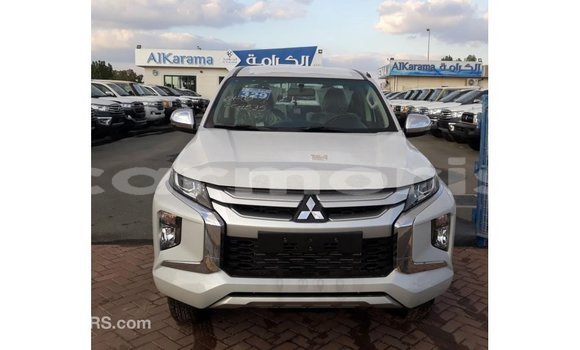 Acheter Import Voiture Mitsubishi L200 Blanc à Import - Dubai, Îles Agalega Acheter Import Voiture Mitsubishi L200 Blanc à Import - Dubai, Îles Agalega
