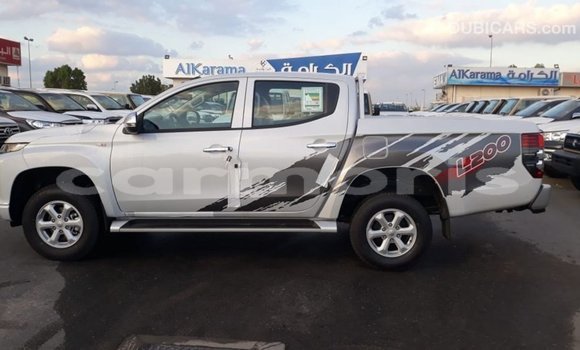Acheter Import Voiture Mitsubishi L200 Blanc à Import - Dubai, Îles Agalega Acheter Import Voiture Mitsubishi L200 Blanc à Import - Dubai, Îles Agalega