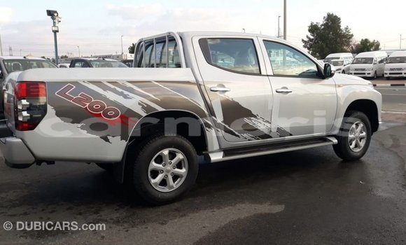 Acheter Import Voiture Mitsubishi L200 Blanc à Import - Dubai, Îles Agalega Acheter Import Voiture Mitsubishi L200 Blanc à Import - Dubai, Îles Agalega