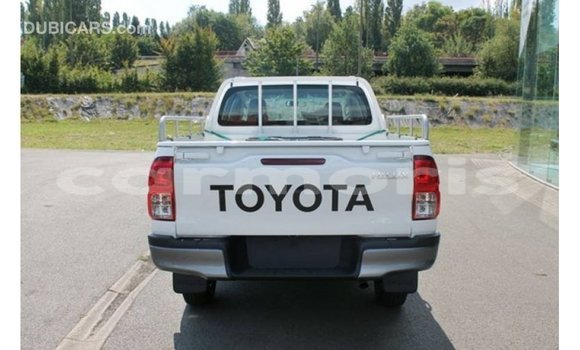 Buy Import Toyota Hilux White Car in Import - Dubai in Agalega Islands Buy Import Toyota Hilux White Car in Import - Dubai in Agalega Islands