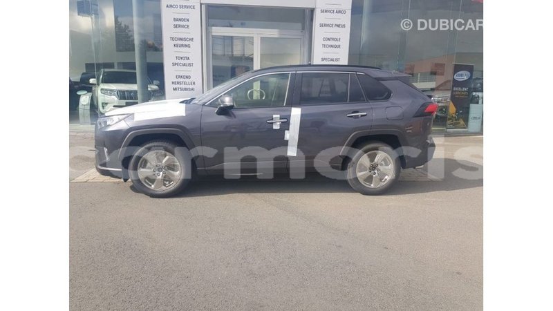 Big with watermark toyota hiace agalega islands import dubai 3649