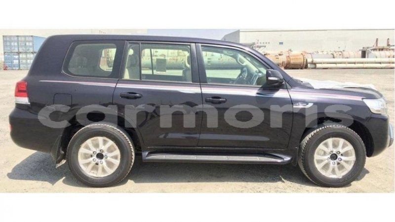 Big with watermark toyota land cruiser agalega islands import dubai 3652