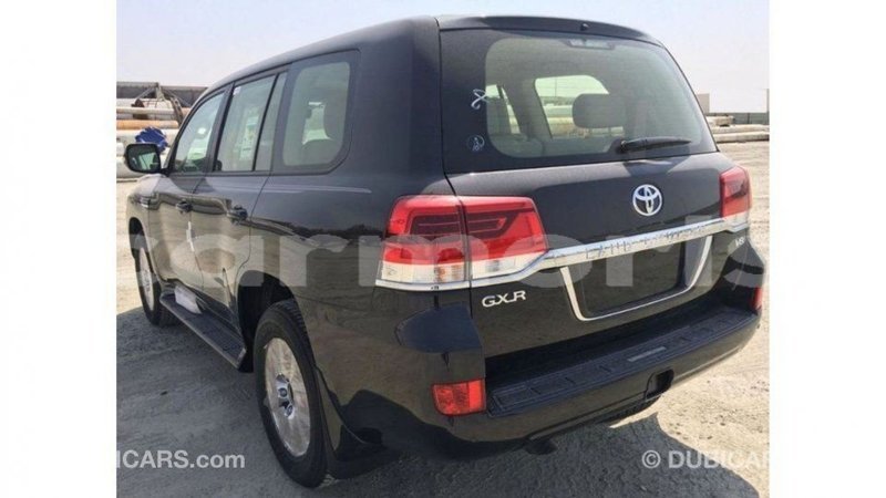 Big with watermark toyota land cruiser agalega islands import dubai 3667