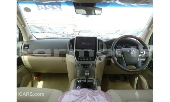 Buy Import Toyota Land Cruiser White Car in Import - Dubai in Agalega Islands Buy Import Toyota Land Cruiser White Car in Import - Dubai in Agalega Islands