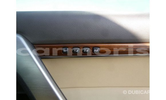 Acheter Import Voiture Toyota Land Cruiser Noir à Import - Dubai, Îles Agalega Acheter Import Voiture Toyota Land Cruiser Noir à Import - Dubai, Îles Agalega