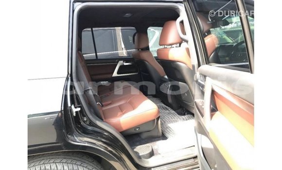 Acheter Import Voiture Toyota Land Cruiser Noir à Import - Dubai, Îles Agalega Acheter Import Voiture Toyota Land Cruiser Noir à Import - Dubai, Îles Agalega