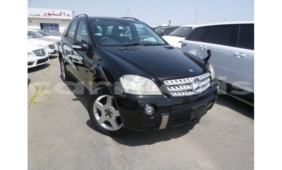 Buy Import Mercedes-Benz 190 Black Car in Import - Dubai in Agalega Islands Buy Import Mercedes-Benz 190 Black Car in Import - Dubai in Agalega Islands