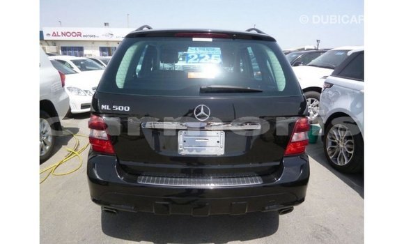 Buy Import Mercedes-Benz 190 Black Car in Import - Dubai in Agalega Islands Buy Import Mercedes-Benz 190 Black Car in Import - Dubai in Agalega Islands
