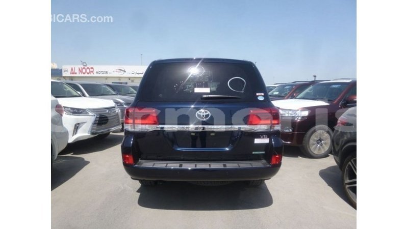 Big with watermark toyota land cruiser agalega islands import dubai 3686