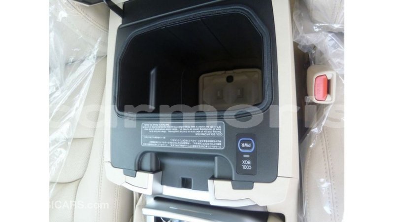 Big with watermark toyota land cruiser agalega islands import dubai 3686