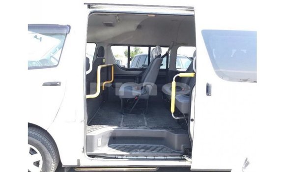 Buy Import Toyota Hiace White Car in Import - Dubai in Agalega Islands Buy Import Toyota Hiace White Car in Import - Dubai in Agalega Islands