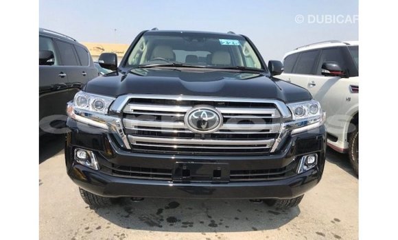 Acheter Import Voiture Toyota Land Cruiser Noir à Import - Dubai, Îles Agalega Acheter Import Voiture Toyota Land Cruiser Noir à Import - Dubai, Îles Agalega