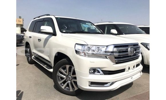 Acheter Import Voiture Toyota Land Cruiser Blanc à Import - Dubai, Îles Agalega Acheter Import Voiture Toyota Land Cruiser Blanc à Import - Dubai, Îles Agalega