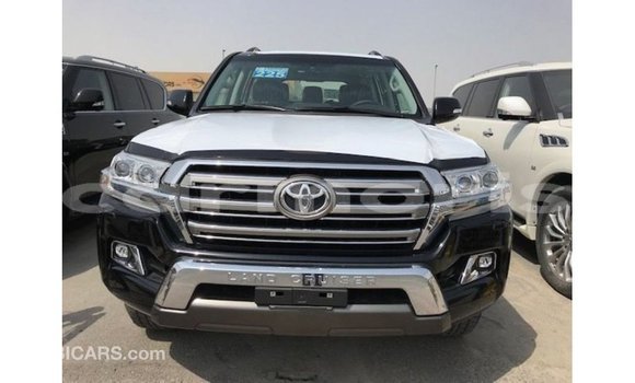 Acheter Import Voiture Toyota Land Cruiser Noir à Import - Dubai, Îles Agalega Acheter Import Voiture Toyota Land Cruiser Noir à Import - Dubai, Îles Agalega