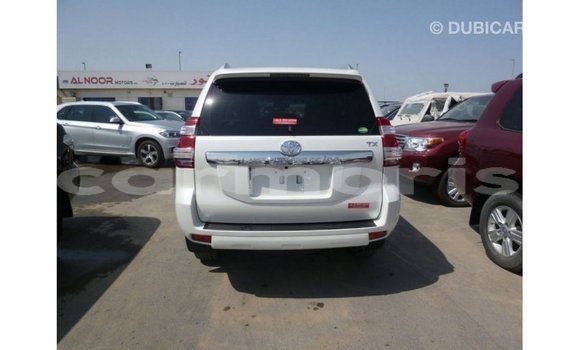 Acheter Import Voiture Toyota Prado Blanc à Import - Dubai, Îles Agalega Acheter Import Voiture Toyota Prado Blanc à Import - Dubai, Îles Agalega