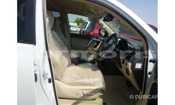 Acheter Import Voiture Toyota Prado Blanc à Import - Dubai, Îles Agalega Acheter Import Voiture Toyota Prado Blanc à Import - Dubai, Îles Agalega