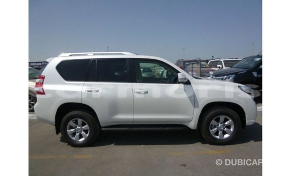 Acheter Import Voiture Toyota Prado Blanc à Import - Dubai, Îles Agalega Acheter Import Voiture Toyota Prado Blanc à Import - Dubai, Îles Agalega