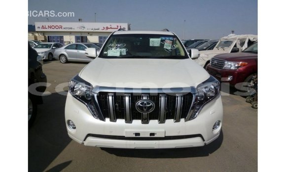 Acheter Import Voiture Toyota Prado Blanc à Import - Dubai, Îles Agalega Acheter Import Voiture Toyota Prado Blanc à Import - Dubai, Îles Agalega