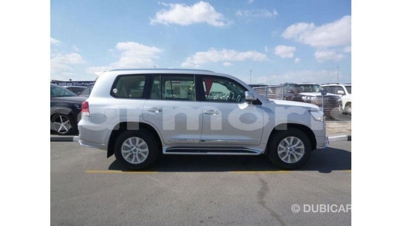 Big with watermark toyota land cruiser agalega islands import dubai 3720