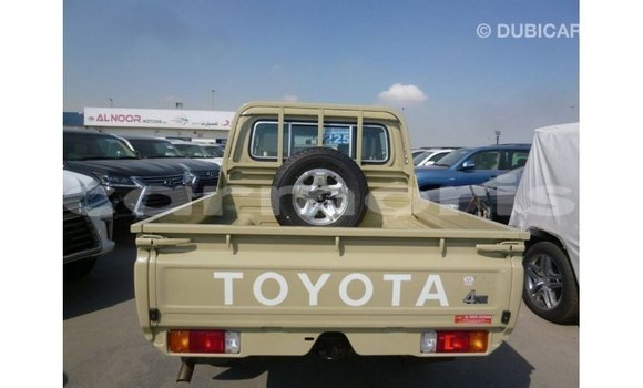 Buy Import Toyota Land Cruiser Beige Car in Import - Dubai in Agalega Islands Buy Import Toyota Land Cruiser Beige Car in Import - Dubai in Agalega Islands