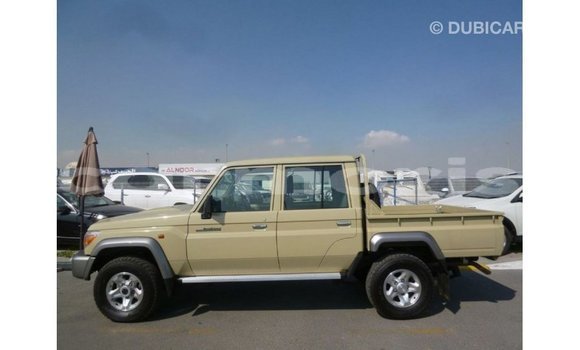 Buy Import Toyota Land Cruiser Beige Car in Import - Dubai in Agalega Islands Buy Import Toyota Land Cruiser Beige Car in Import - Dubai in Agalega Islands