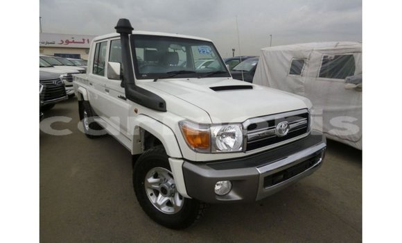 Buy Import Toyota Land Cruiser White Car in Import - Dubai in Agalega Islands Buy Import Toyota Land Cruiser White Car in Import - Dubai in Agalega Islands