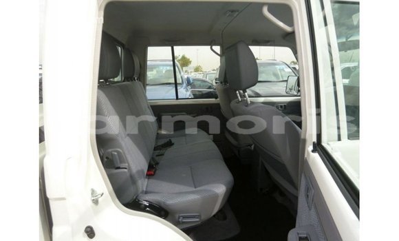 Buy Import Toyota Land Cruiser White Car in Import - Dubai in Agalega Islands Buy Import Toyota Land Cruiser White Car in Import - Dubai in Agalega Islands