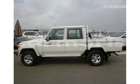 Buy Import Toyota Land Cruiser White Car in Import - Dubai in Agalega Islands Buy Import Toyota Land Cruiser White Car in Import - Dubai in Agalega Islands