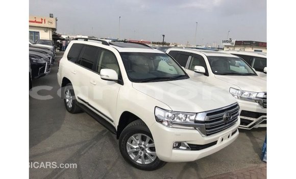 Acheter Import Voiture Toyota Land Cruiser Blanc à Import - Dubai, Îles Agalega Acheter Import Voiture Toyota Land Cruiser Blanc à Import - Dubai, Îles Agalega