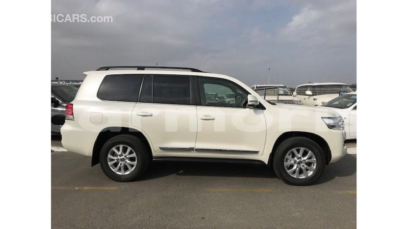 Big with watermark toyota land cruiser agalega islands import dubai 3737