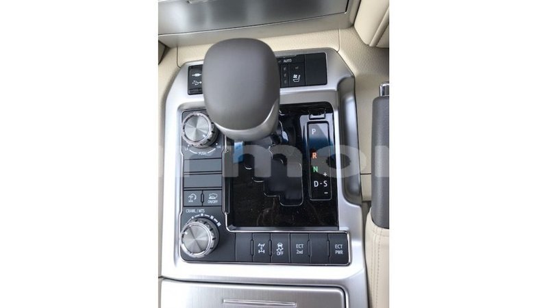 Big with watermark toyota land cruiser agalega islands import dubai 3737