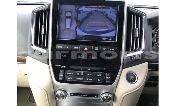 Acheter Import Voiture Toyota Land Cruiser Blanc à Import - Dubai, Îles Agalega Acheter Import Voiture Toyota Land Cruiser Blanc à Import - Dubai, Îles Agalega