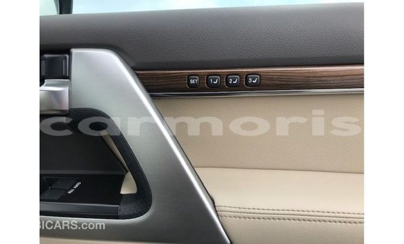 Acheter Import Voiture Toyota Land Cruiser Blanc à Import - Dubai, Îles Agalega Acheter Import Voiture Toyota Land Cruiser Blanc à Import - Dubai, Îles Agalega