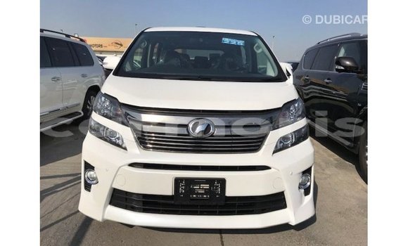 Acheter Import Voiture Toyota Vellfire Blanc à Import - Dubai, Îles Agalega Acheter Import Voiture Toyota Vellfire Blanc à Import - Dubai, Îles Agalega