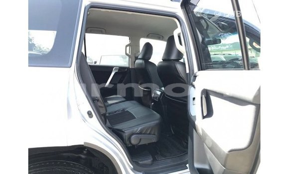 Acheter Import Voiture Toyota Prado Autre à Import - Dubai, Îles Agalega Acheter Import Voiture Toyota Prado Autre à Import - Dubai, Îles Agalega