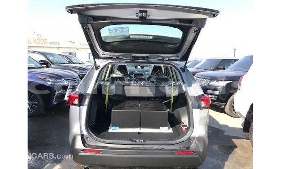 Buy Import Toyota HiAce Other Truck in Import - Dubai in Agalega Islands Buy Import Toyota HiAce Other Truck in Import - Dubai in Agalega Islands