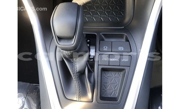 Buy Import Toyota HiAce Other Truck in Import - Dubai in Agalega Islands Buy Import Toyota HiAce Other Truck in Import - Dubai in Agalega Islands