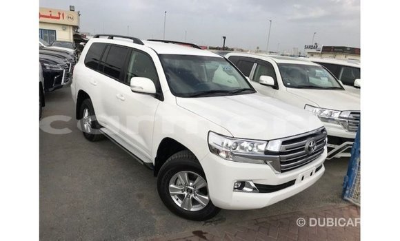 Acheter Import Voiture Toyota Land Cruiser Blanc à Import - Dubai, Îles Agalega Acheter Import Voiture Toyota Land Cruiser Blanc à Import - Dubai, Îles Agalega