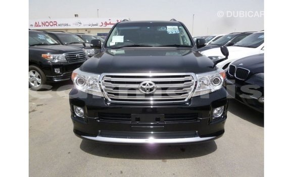 Acheter Import Voiture Toyota Land Cruiser Noir à Import - Dubai, Îles Agalega Acheter Import Voiture Toyota Land Cruiser Noir à Import - Dubai, Îles Agalega