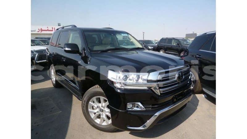 Big with watermark toyota land cruiser agalega islands import dubai 3752