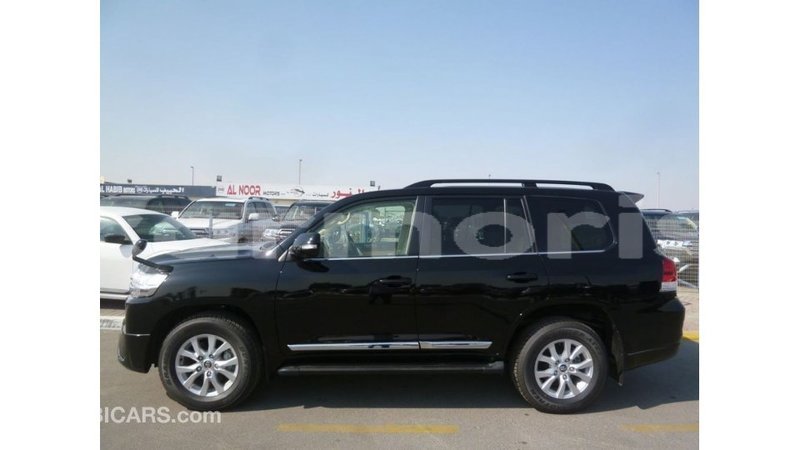Big with watermark toyota land cruiser agalega islands import dubai 3752