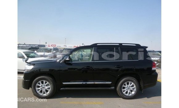 Acheter Import Voiture Toyota Land Cruiser Noir à Import - Dubai, Îles Agalega Acheter Import Voiture Toyota Land Cruiser Noir à Import - Dubai, Îles Agalega