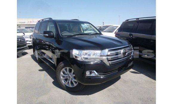 Acheter Import Voiture Toyota Land Cruiser Noir à Import - Dubai, Îles Agalega Acheter Import Voiture Toyota Land Cruiser Noir à Import - Dubai, Îles Agalega