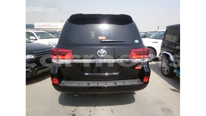 Big with watermark toyota land cruiser agalega islands import dubai 3754