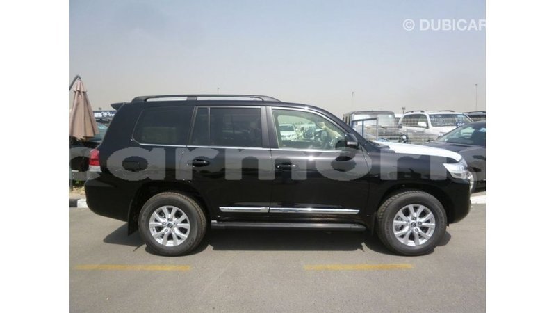 Big with watermark toyota land cruiser agalega islands import dubai 3754