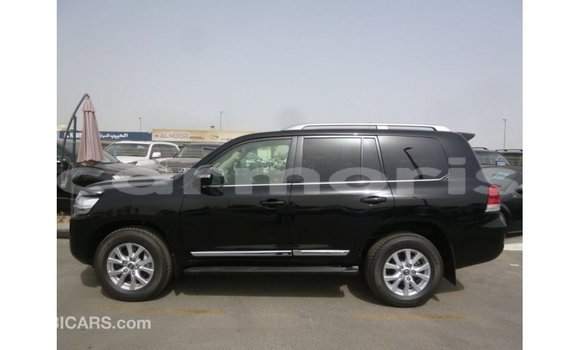 Acheter Import Voiture Toyota Land Cruiser Noir à Import - Dubai, Îles Agalega Acheter Import Voiture Toyota Land Cruiser Noir à Import - Dubai, Îles Agalega