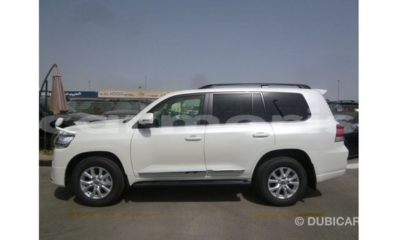 Acheter Import Voiture Toyota Land Cruiser Blanc à Import - Dubai, Îles Agalega Acheter Import Voiture Toyota Land Cruiser Blanc à Import - Dubai, Îles Agalega